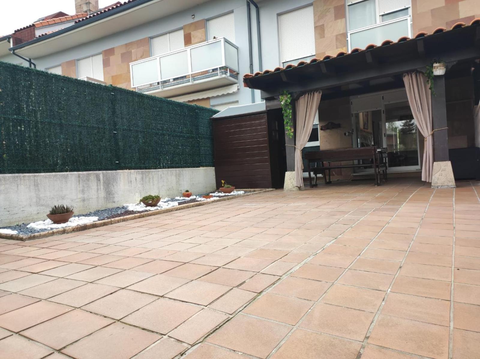 Chalet Bajo Con Jardin, Patio, Cenador Y Barbacoa. Viveda Dış mekan fotoğraf