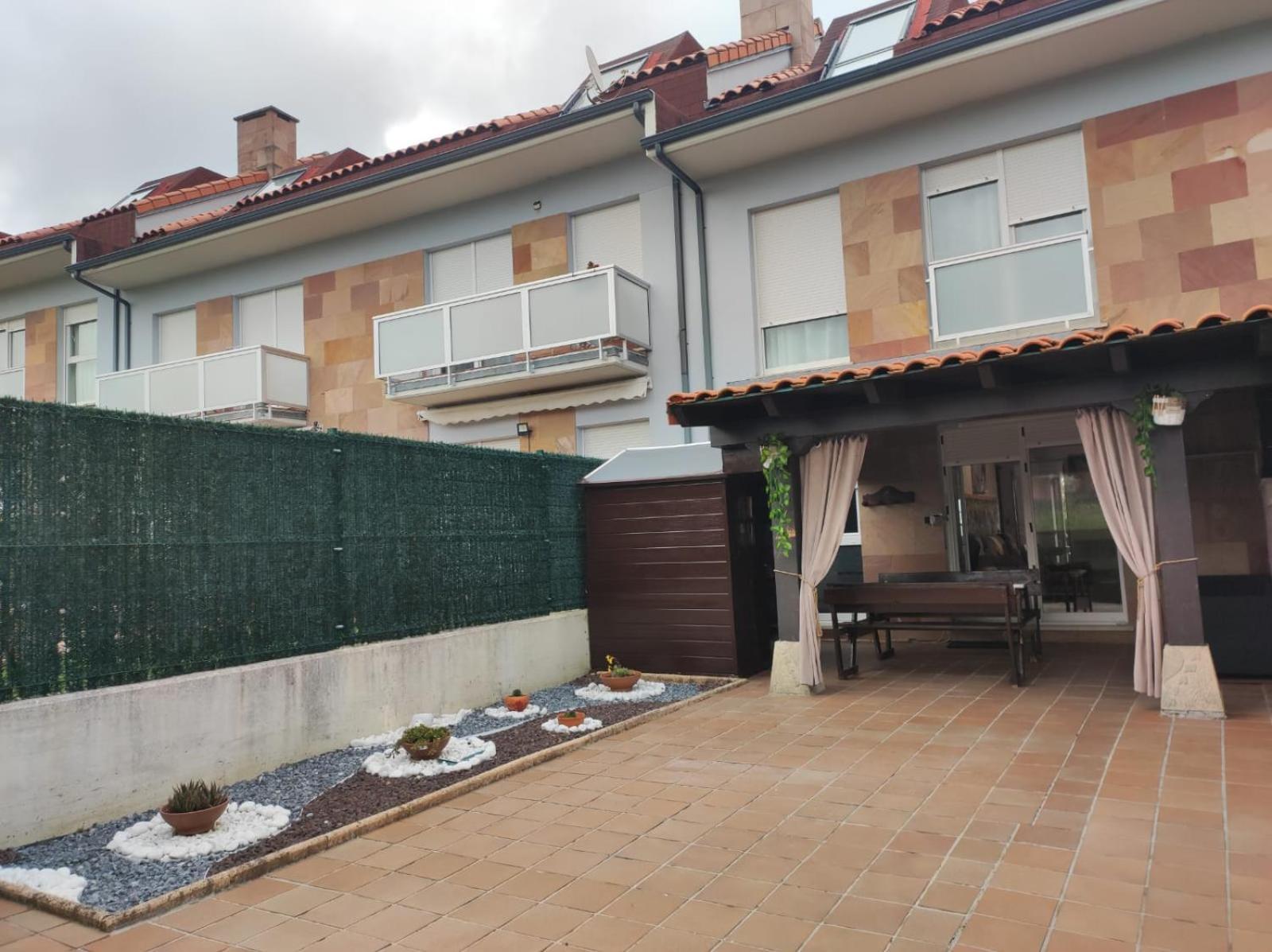 Chalet Bajo Con Jardin, Patio, Cenador Y Barbacoa. Viveda Dış mekan fotoğraf